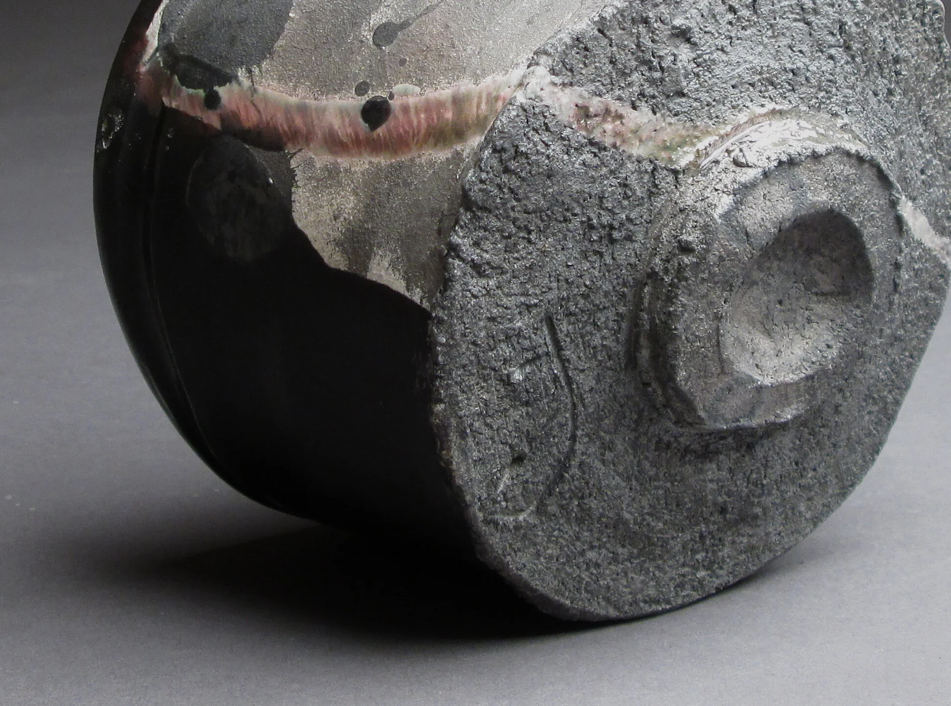 Hikidashi Kuro Oribe Chawan — Robert Fornell Ceramics